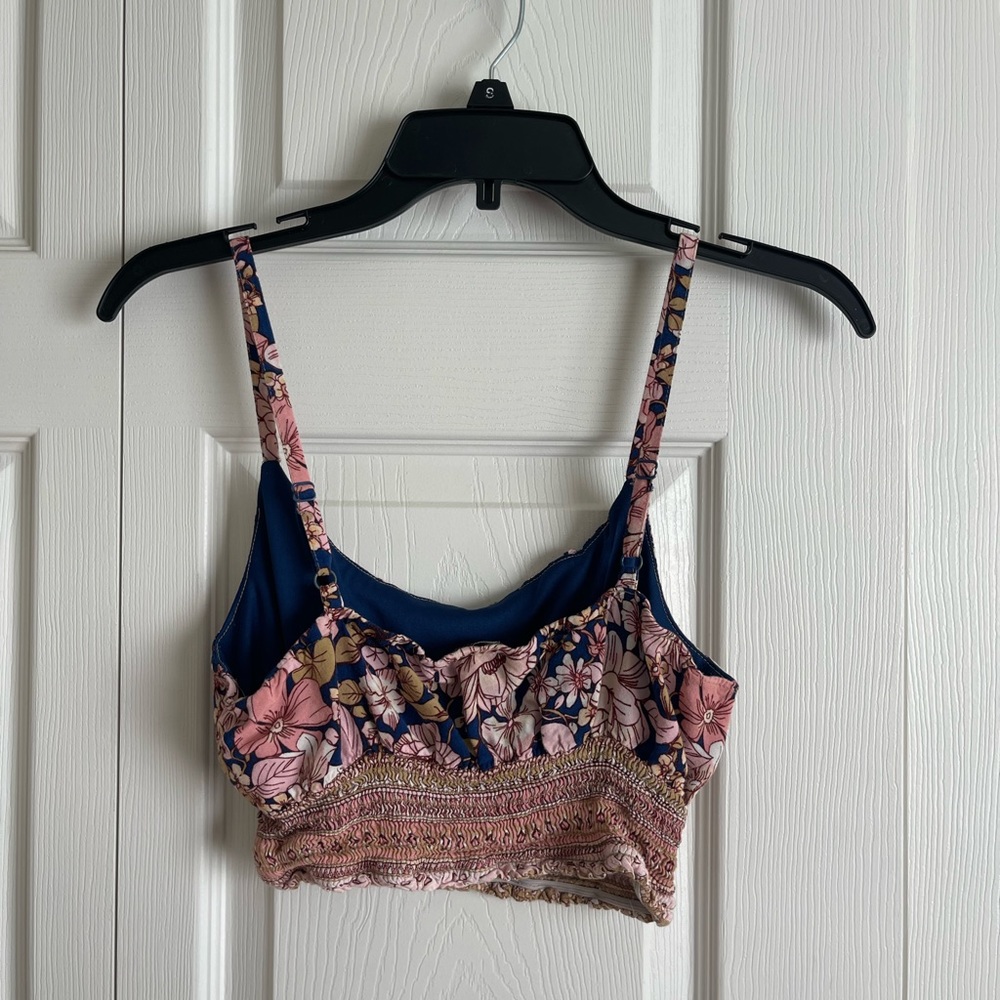 Crop Top - Picture 2 of 3